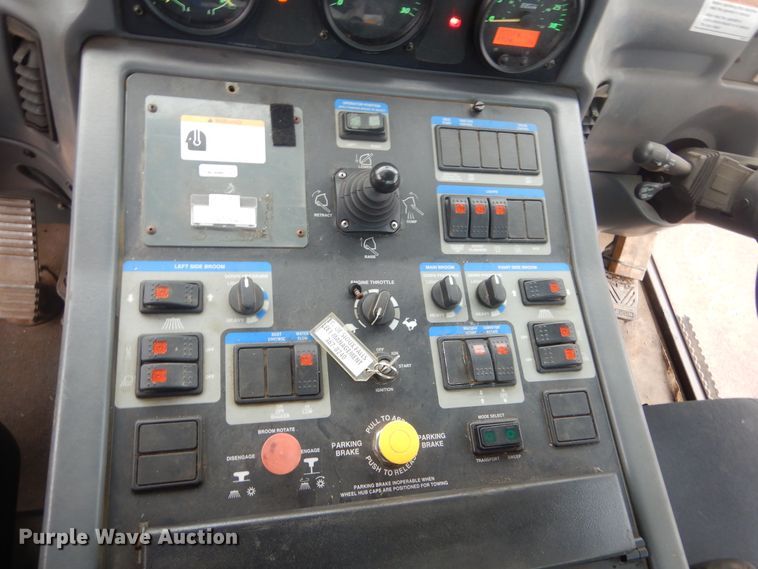 image for item MY9028 2010 Elgin Pelican Series NS  sweeper