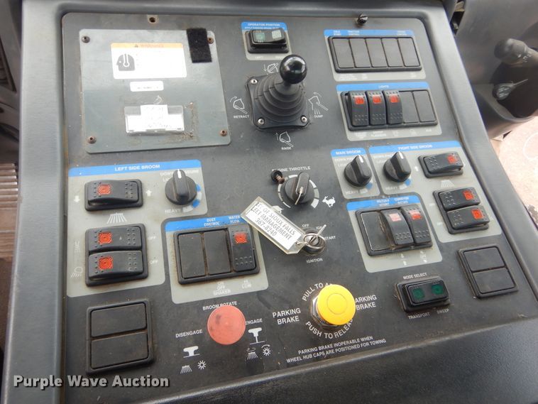 image for item MY9028 2010 Elgin Pelican Series NS  sweeper