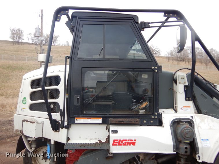 image for item MY9028 2010 Elgin Pelican Series NS  sweeper