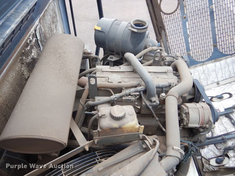 image for item MY9028 2010 Elgin Pelican Series NS  sweeper