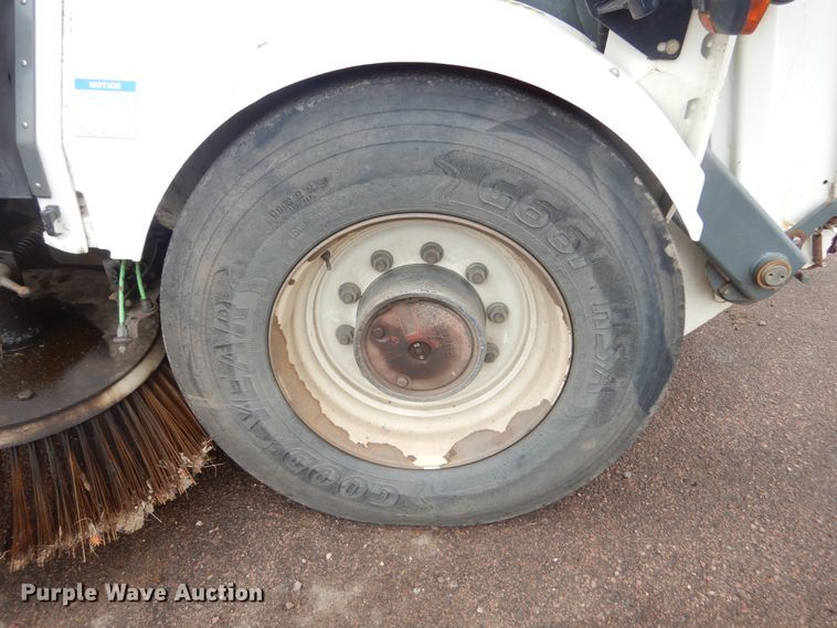 image for item MY9028 2010 Elgin Pelican Series NS  sweeper