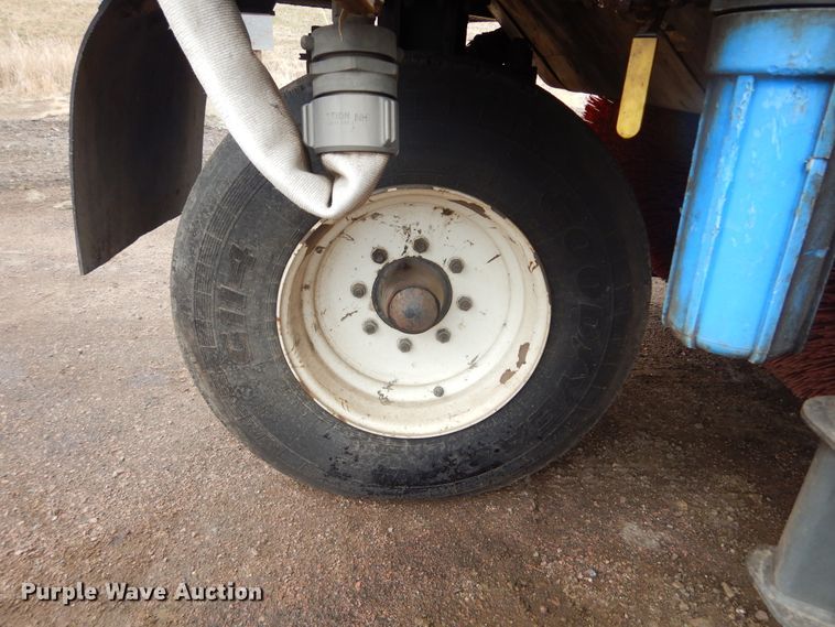 image for item MY9028 2010 Elgin Pelican Series NS  sweeper