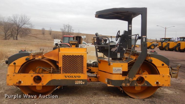 image for item MY9029 Volvo DD90HF  double drum vibratory roller