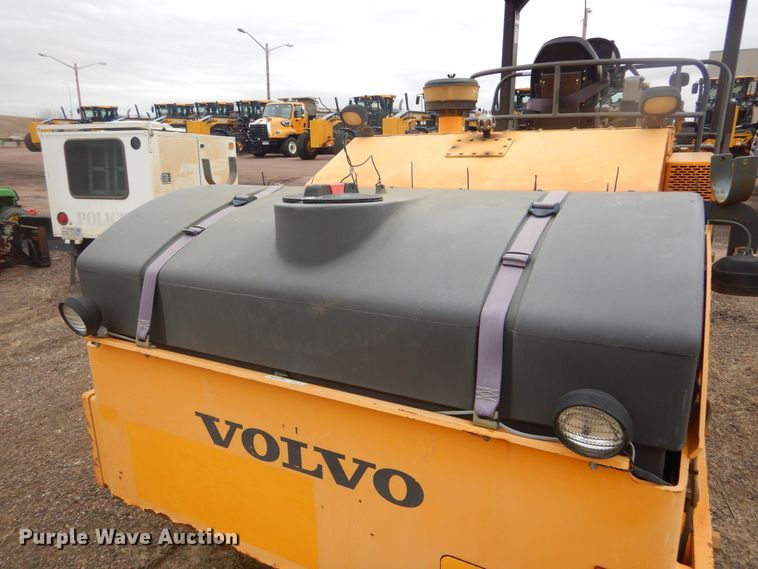 image for item MY9029 Volvo DD90HF  double drum vibratory roller