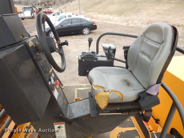 image for item MY9029 Volvo DD90HF  double drum vibratory roller