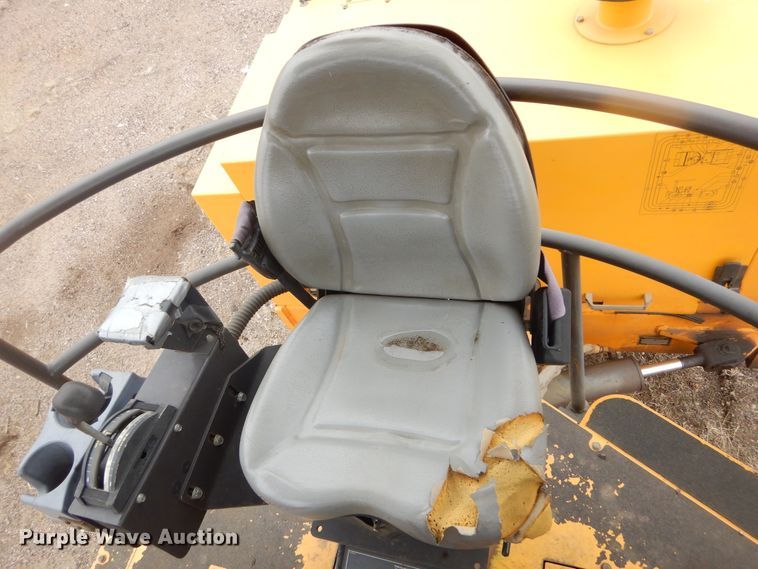 image for item MY9029 Volvo DD90HF  double drum vibratory roller