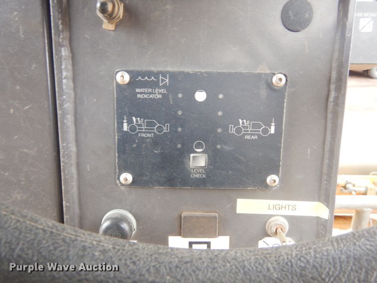 image for item MY9029 Volvo DD90HF  double drum vibratory roller