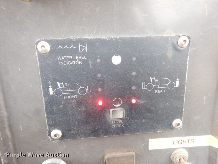 image for item MY9029 Volvo DD90HF  double drum vibratory roller