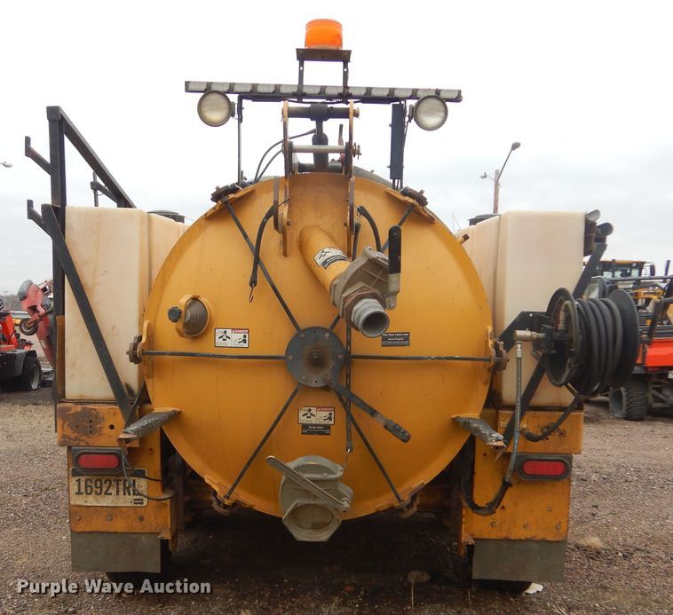 image for item MY9032 2013 Vermeer Ring-o-matic 550  vacuum excavator