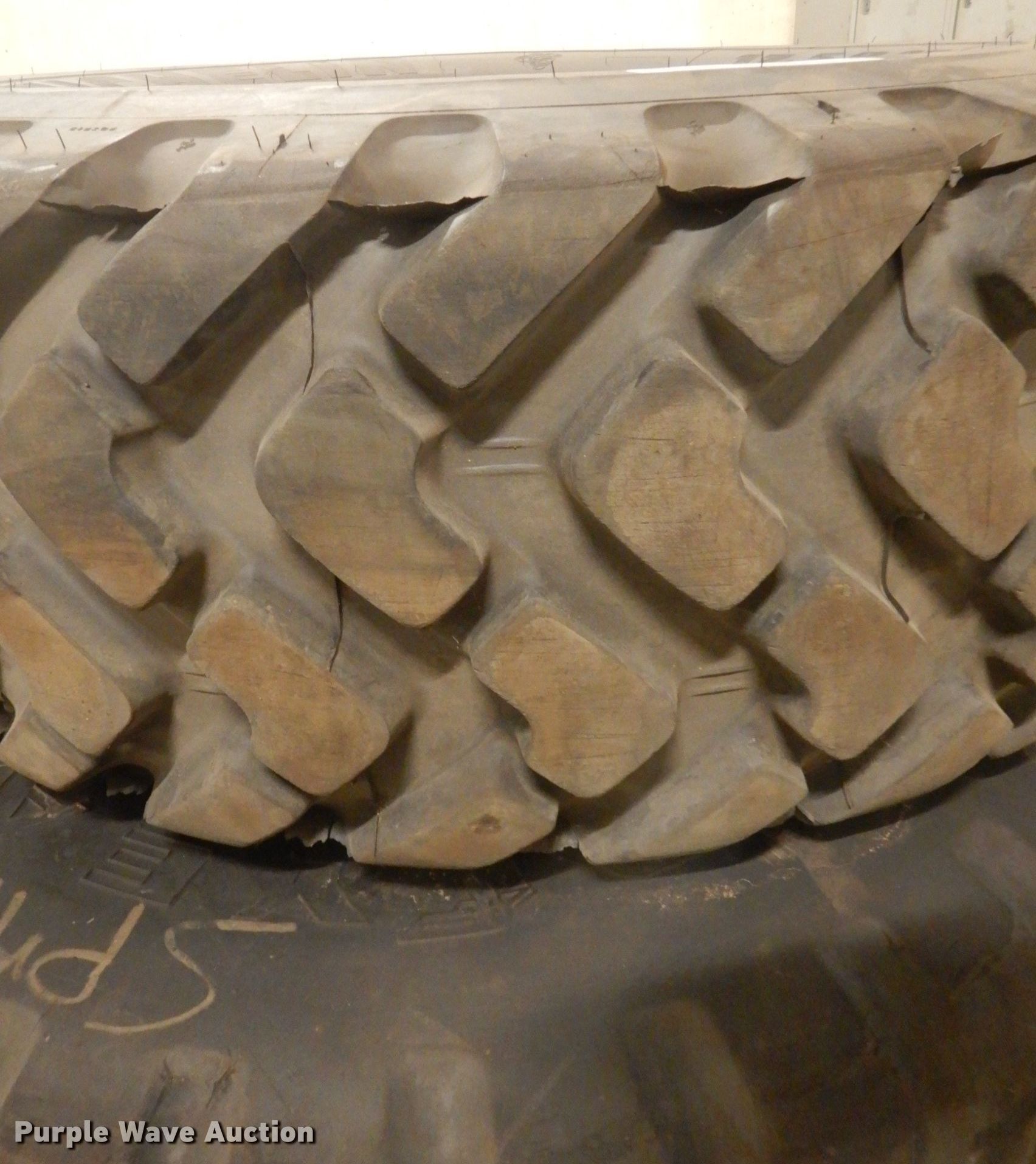 (2) 17.5R25 tires in Sioux Falls, SD Item IU9848 sold Purple Wave