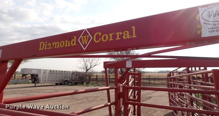 image for item DI1847 Diamond W  corral