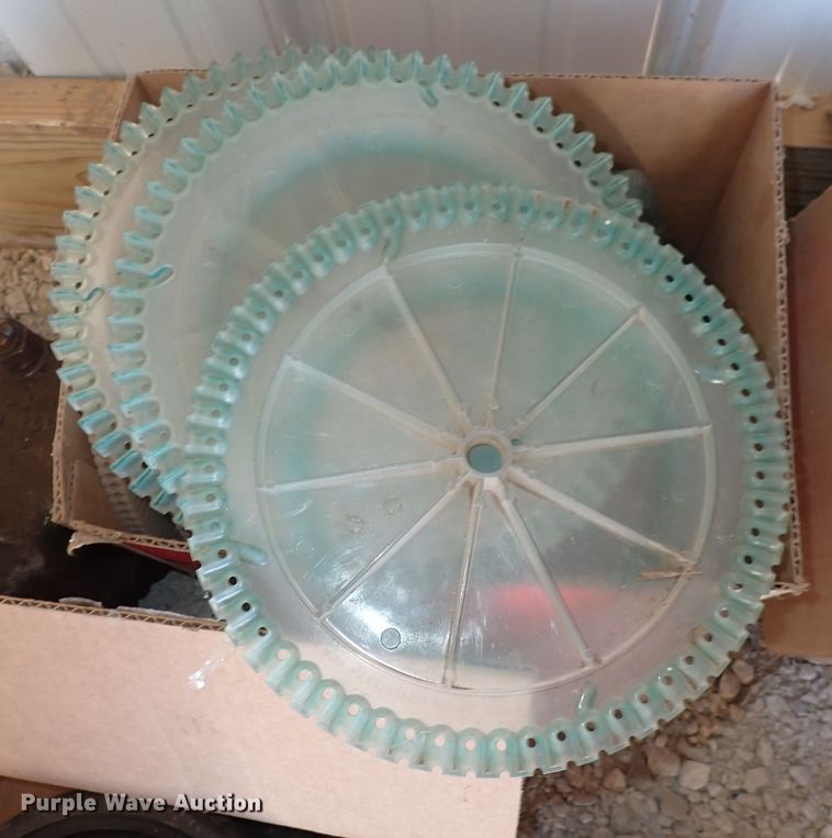 image for item DI1902 White 6106  planter