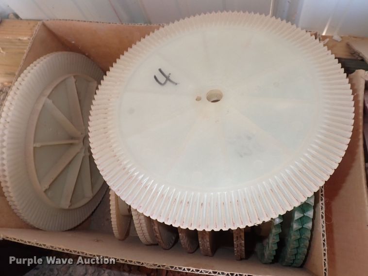 image for item DI1902 White 6106  planter