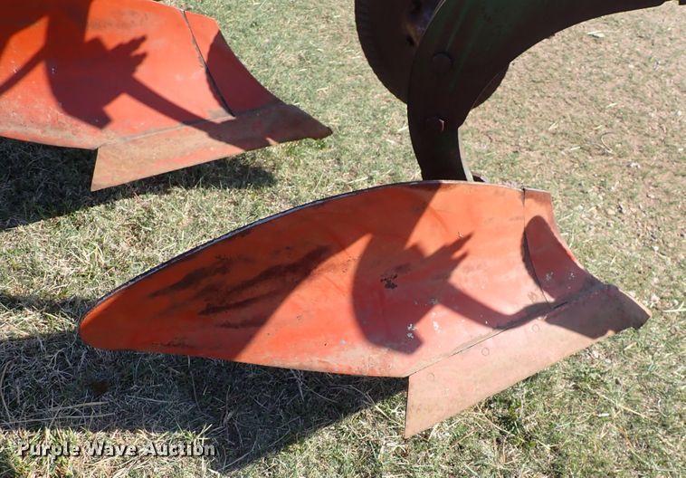 image for item DI1905 Oliver 588  six bottom plow