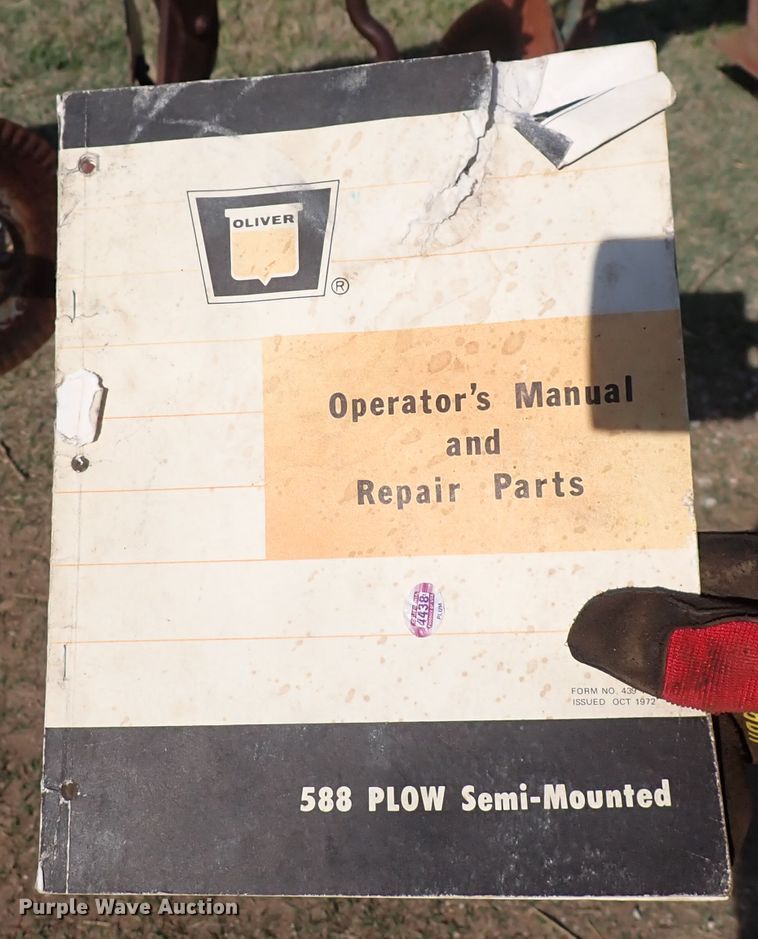 image for item DI1905 Oliver 588  six bottom plow