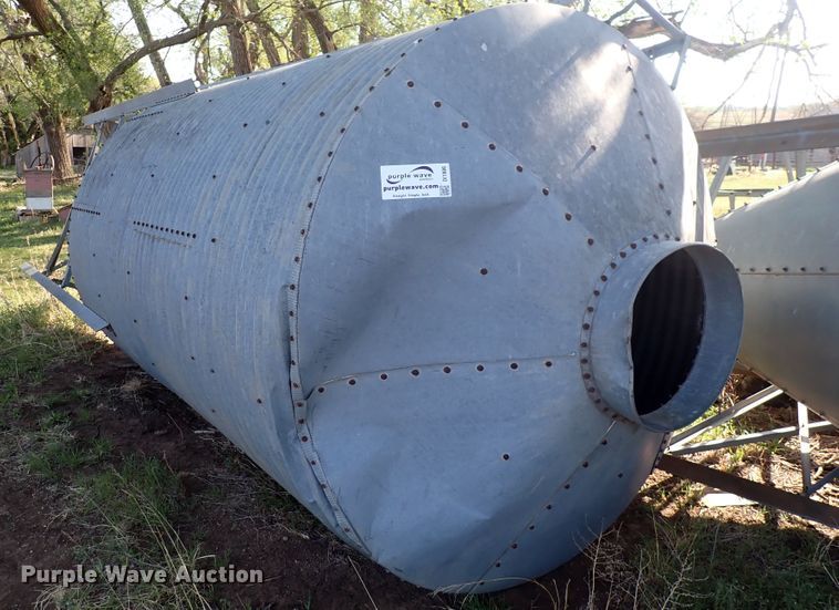 image for item DI1906 Grain bin