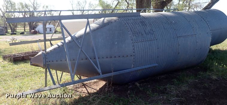 image for item DI1906 Grain bin