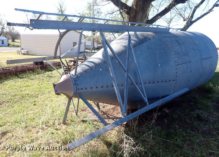 image for item DI1906 Grain bin