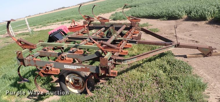 image for item DI1939 Brillion  field cultivator
