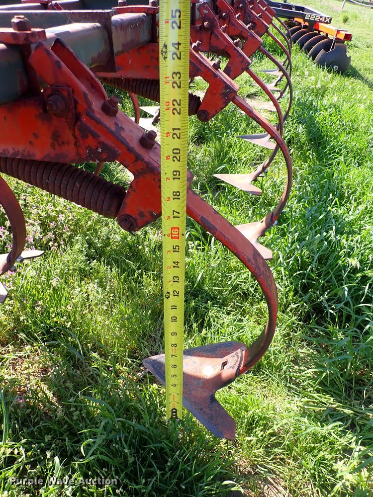 image for item DI1939 Brillion  field cultivator