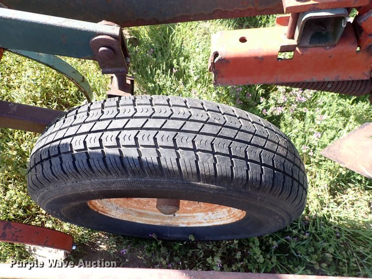 image for item DI1939 Brillion  field cultivator