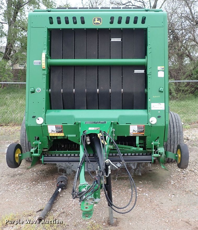 image for item DI1954 John Deere 560R  round baler