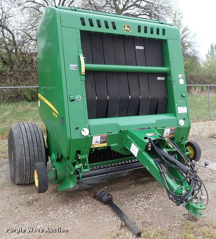 image for item DI1954 John Deere 560R  round baler