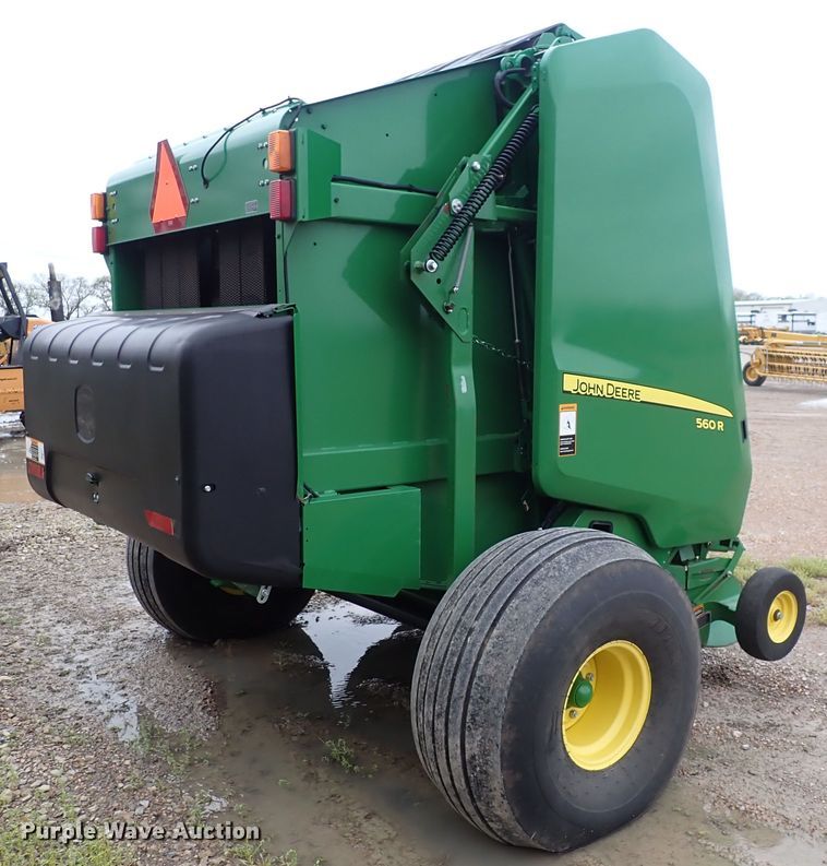 image for item DI1954 John Deere 560R  round baler