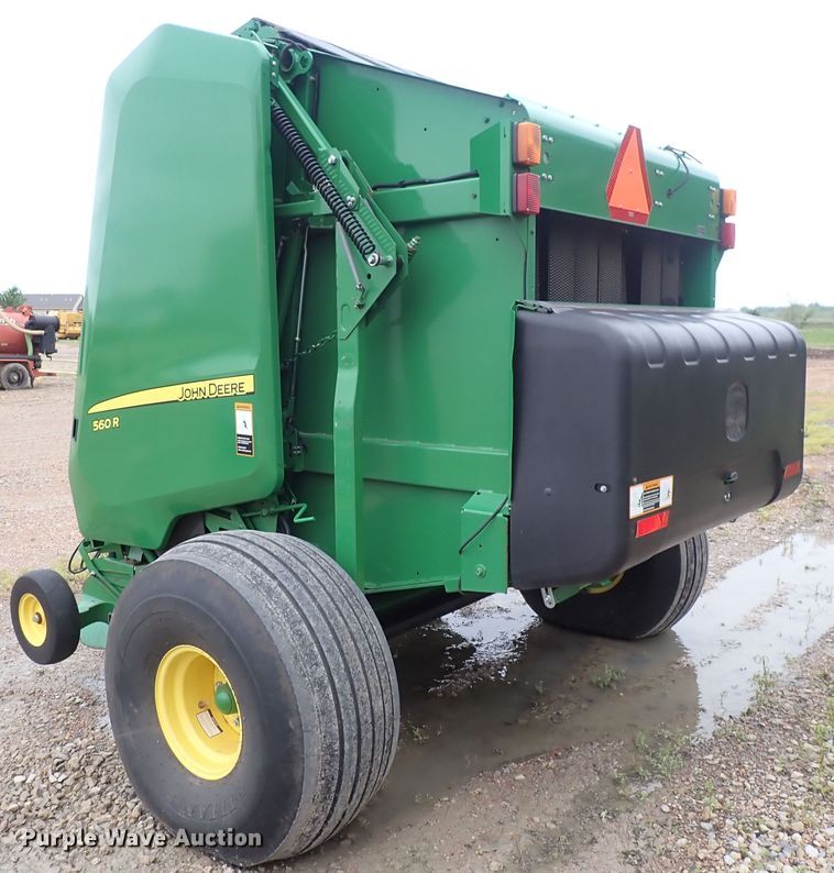 image for item DI1954 John Deere 560R  round baler