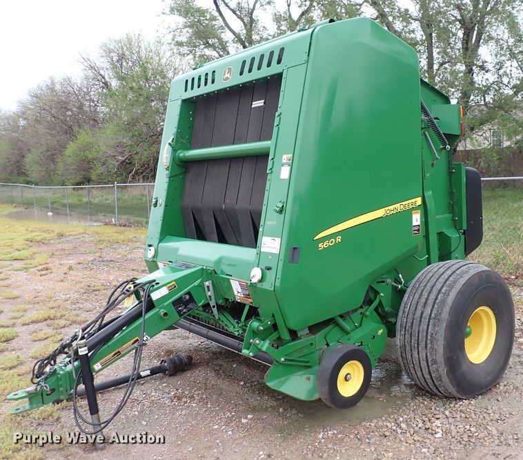 image for item DI1954 John Deere 560R  round baler