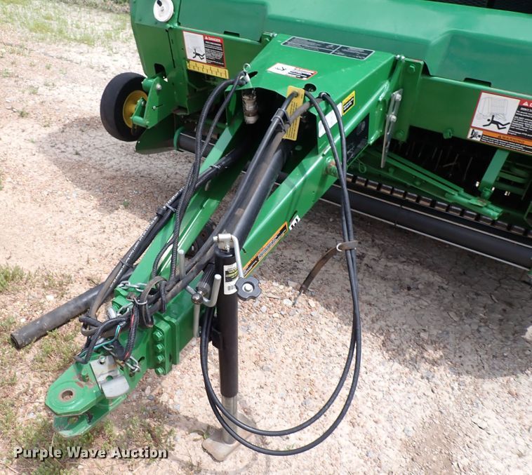 image for item DI1954 John Deere 560R  round baler