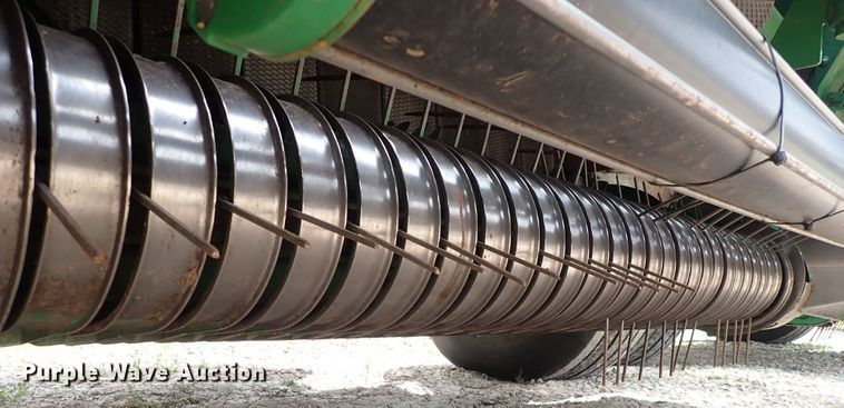 image for item DI1954 John Deere 560R  round baler