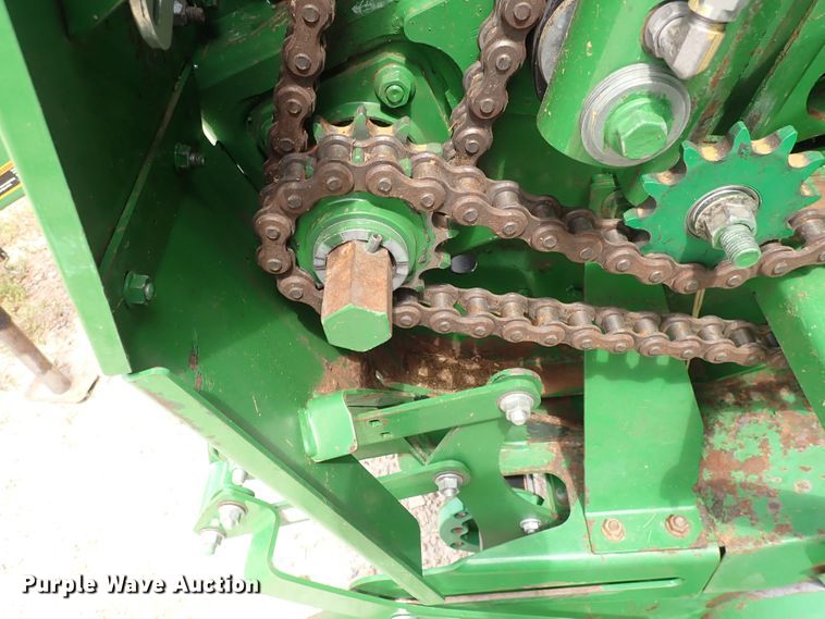 image for item DI1954 John Deere 560R  round baler