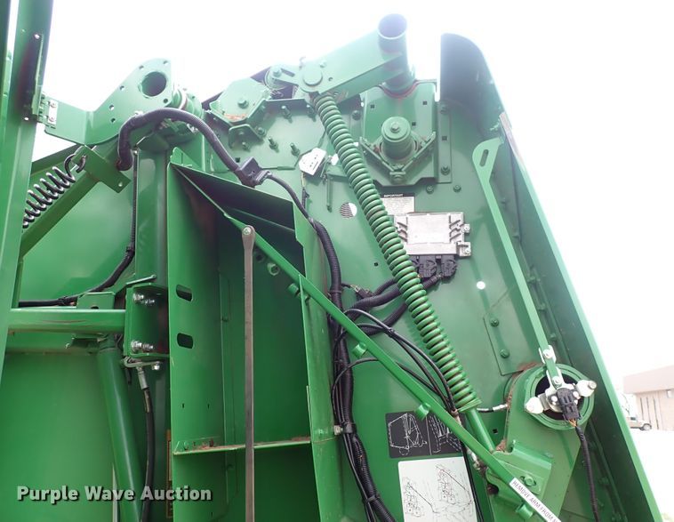 image for item DI1954 John Deere 560R  round baler