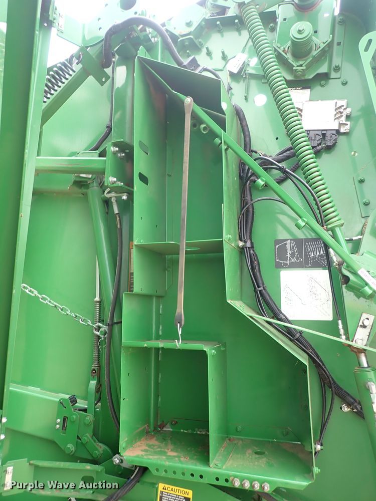 image for item DI1954 John Deere 560R  round baler