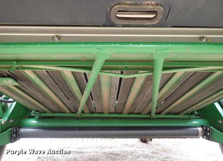 image for item DI1954 John Deere 560R  round baler