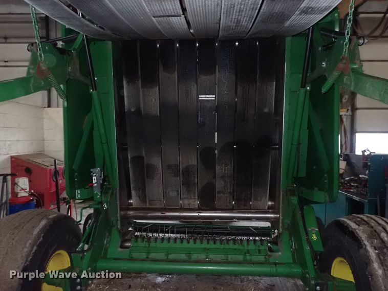 image for item DI1954 John Deere 560R  round baler
