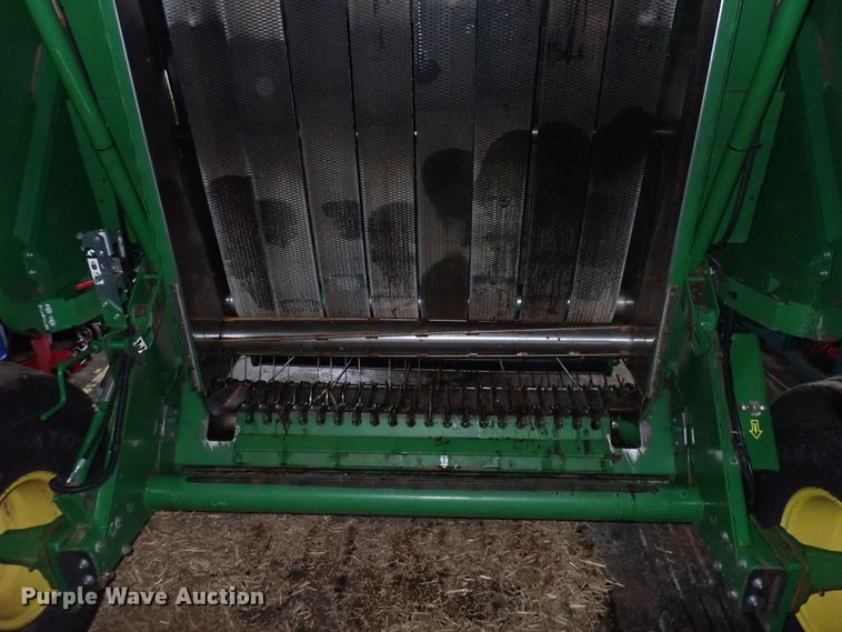 image for item DI1954 John Deere 560R  round baler