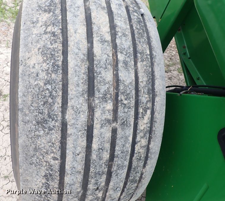 image for item DI1954 John Deere 560R  round baler
