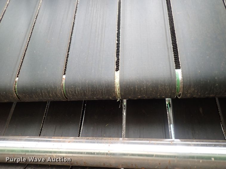 image for item DI1955 John Deere 569  round baler