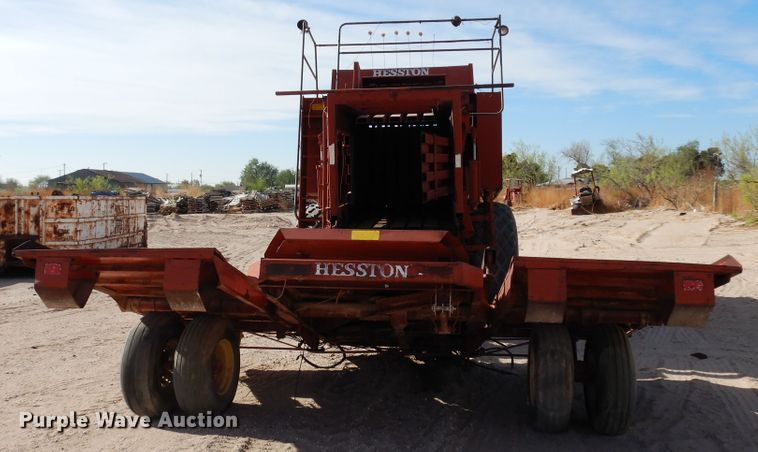 image for item DI8737 1984 Hesston 4800  large square baler