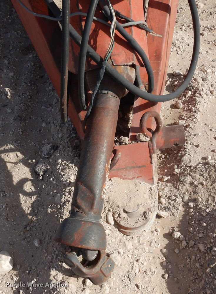 image for item DI8737 1984 Hesston 4800  large square baler