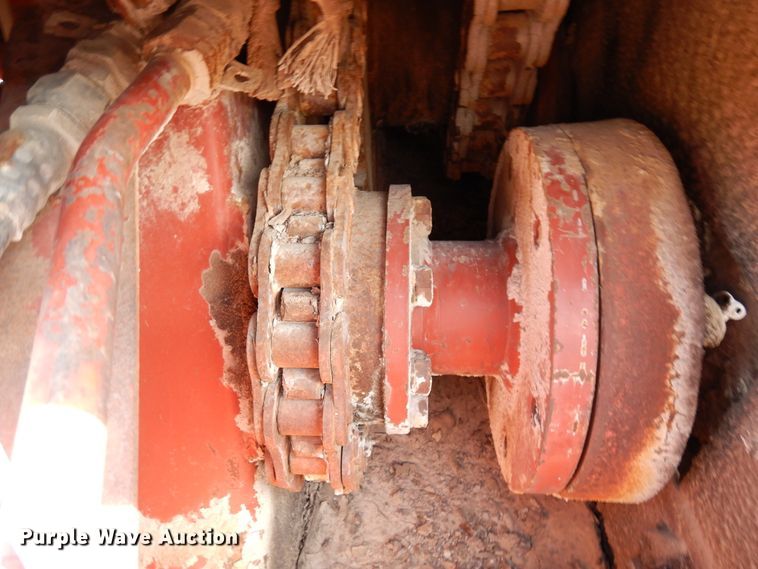 image for item DI8737 1984 Hesston 4800  large square baler