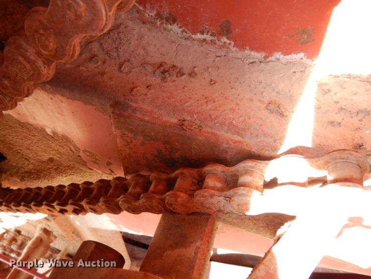 image for item DI8737 1984 Hesston 4800  large square baler