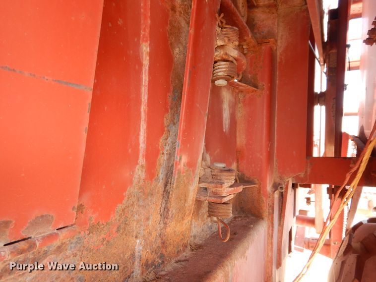 image for item DI8737 1984 Hesston 4800  large square baler