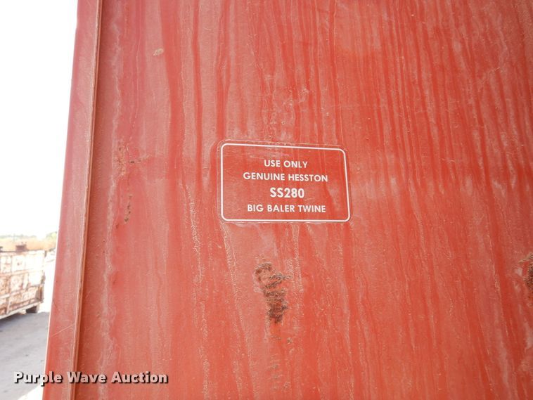 image for item DI8737 1984 Hesston 4800  large square baler