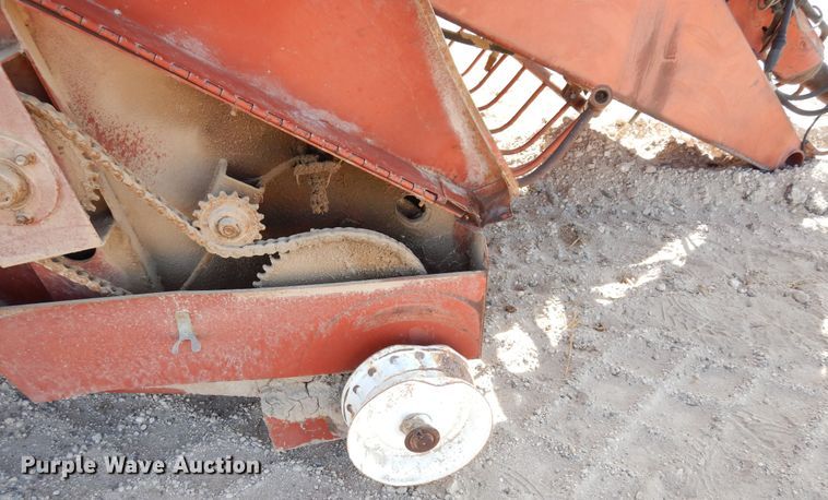 image for item DI8737 1984 Hesston 4800  large square baler