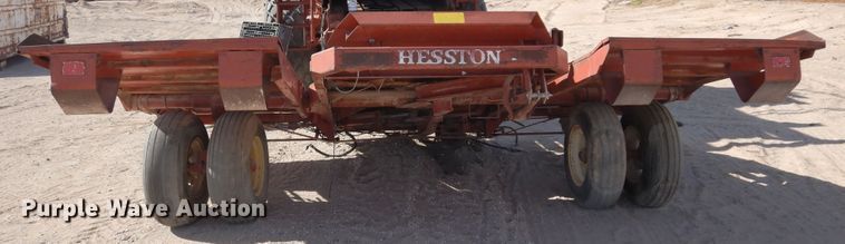 image for item DI8737 1984 Hesston 4800  large square baler