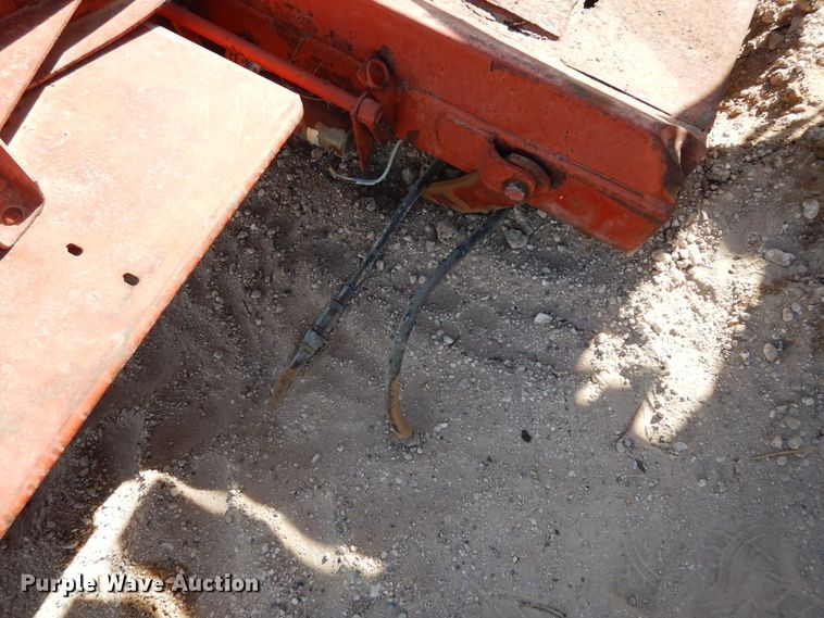 image for item DI8737 1984 Hesston 4800  large square baler