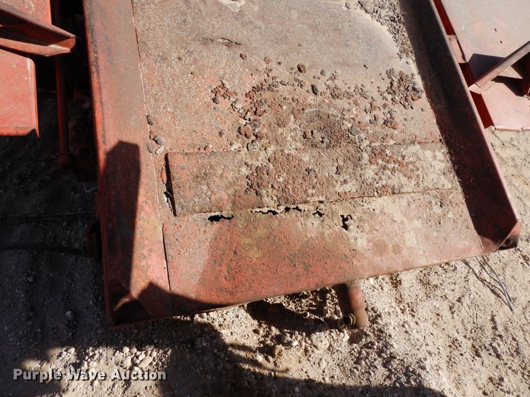 image for item DI8737 1984 Hesston 4800  large square baler